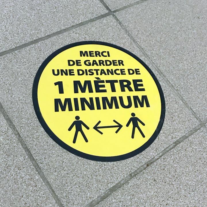 adhesif de sol avec lamination antiderapante