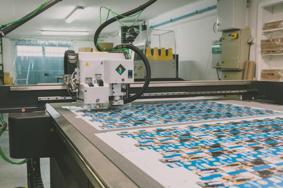 découpe plv personnalisée