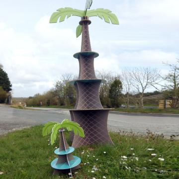 presentoir en carton en forme de palmier